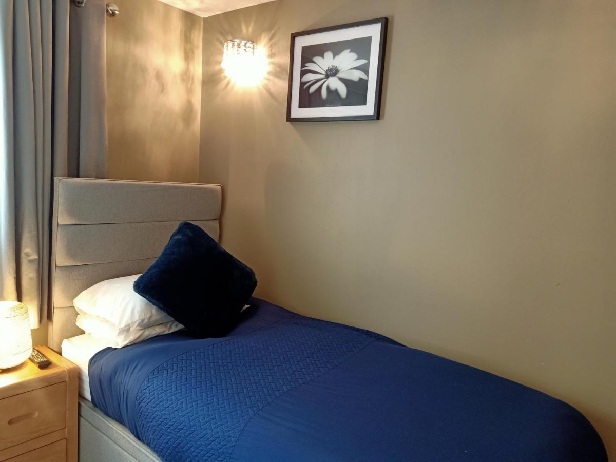 The Milton Accommodation Elgin Extérieur photo