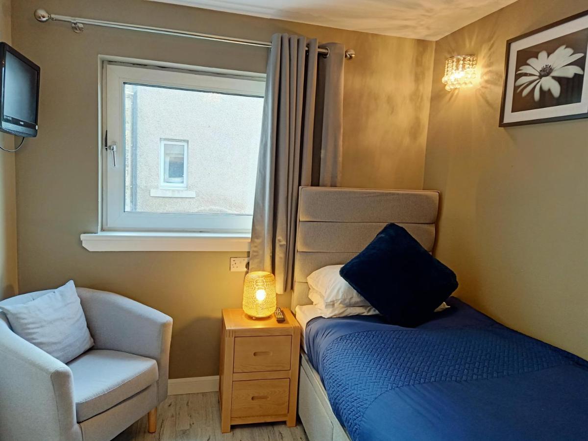 The Milton Accommodation Elgin Extérieur photo