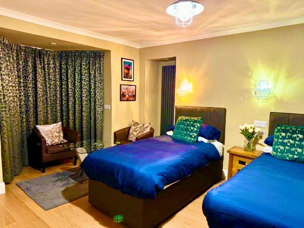The Milton Accommodation Elgin Extérieur photo
